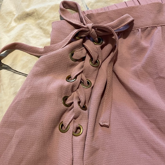 Off shoulder dusty pink lace up shirt - Picture 2 of 2